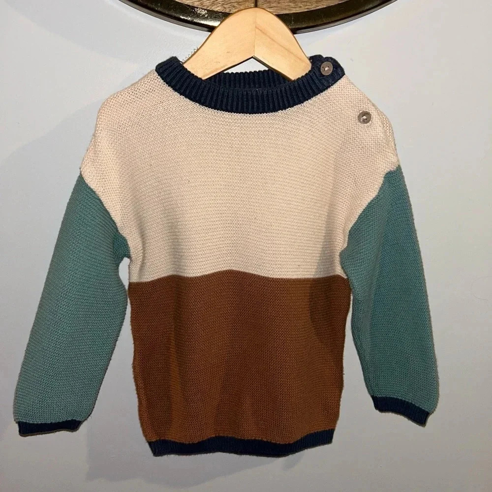 H&M Crewneck Size 9-12 Months bigger fit (12-18 months)